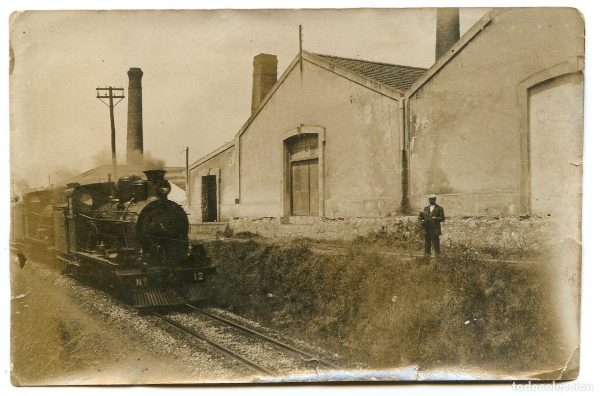 Photographie ancienne: Santander, Ferrocarril del Cant&aacute;brico, v&iacute;a estrecha, locomotora n&ordm; 12 en lugar a identificar, tren