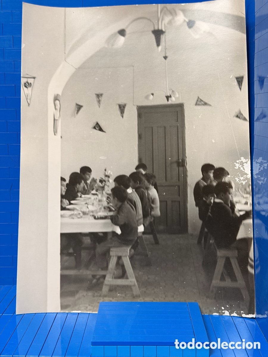Fotograf&iacute;a antigua: FOTOGRAF&Iacute;A ESCUELA NACIONAL CORRAL RUBIO - NI&Ntilde;OS EN COMEDOR. ALBACETE. 24x18cms