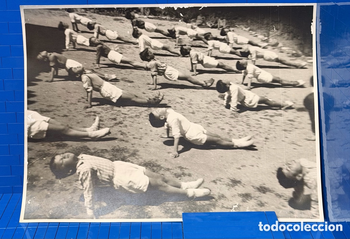 Fotograf&iacute;a antigua: FOTOGRAF&Iacute;A ESCUELA NACIONAL CORRAL RUBIO - NI&Ntilde;OS HACIENDO GIMNASIA. . 24x18cms
