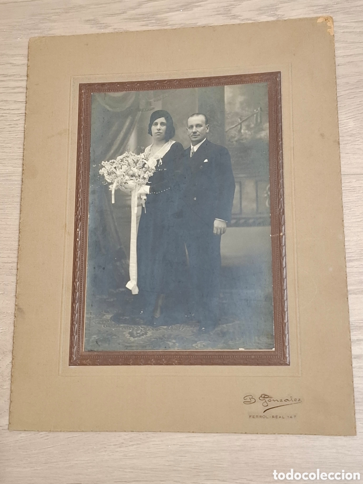 Antique Photography: Fotograf&iacute;a de boda en estudio. Fot&oacute;grafo B. Gonz&aacute;lez, Ferrol, Real 147