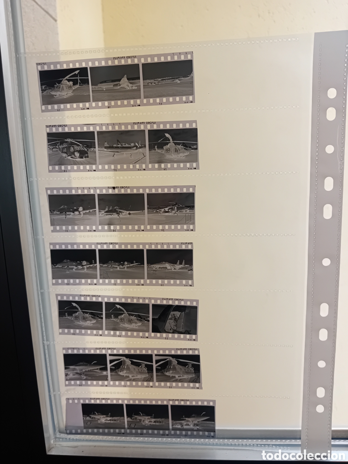 Fotograf&iacute;a antigua: Lote de 21 negativos blanco y negro de aviones y helic&oacute;pteros militares