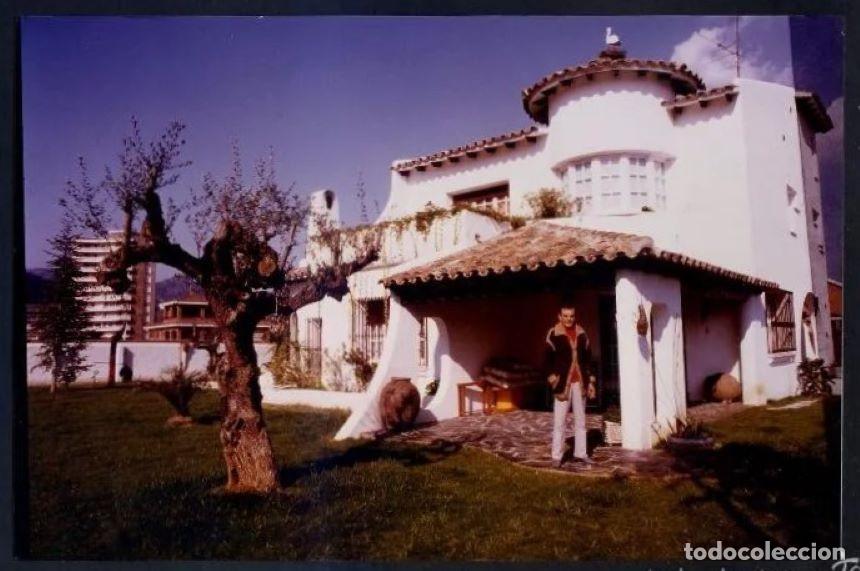 Fotograf&iacute;a antigua: *Paco Mor&aacute;n* Lote 2 fotos de prensa. Al dorso, adhesivo revista *Lecturas*