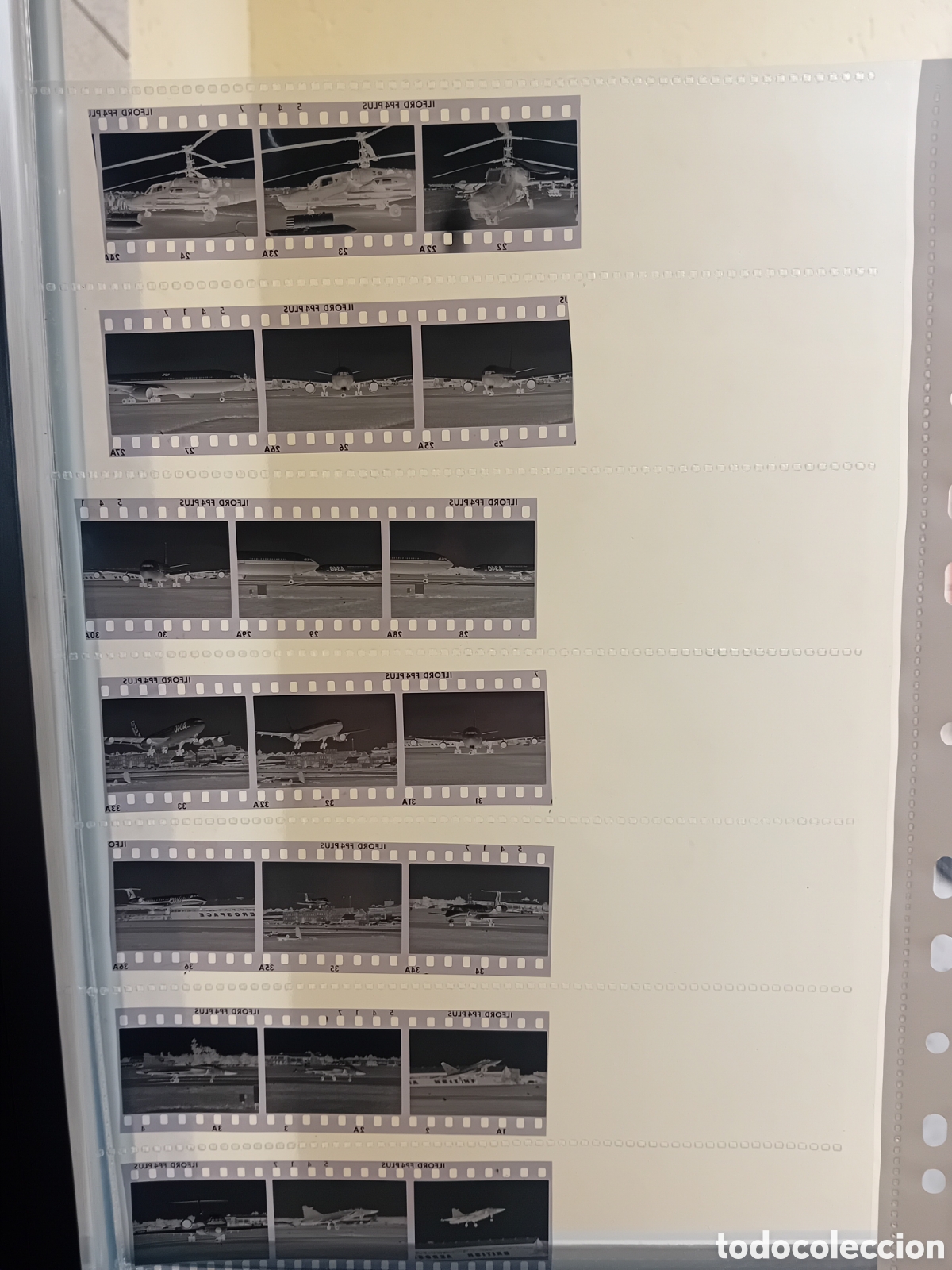 Fotograf&iacute;a antigua: Lote de 21 negativos blanco y negro de aviones y helic&oacute;pteros militares