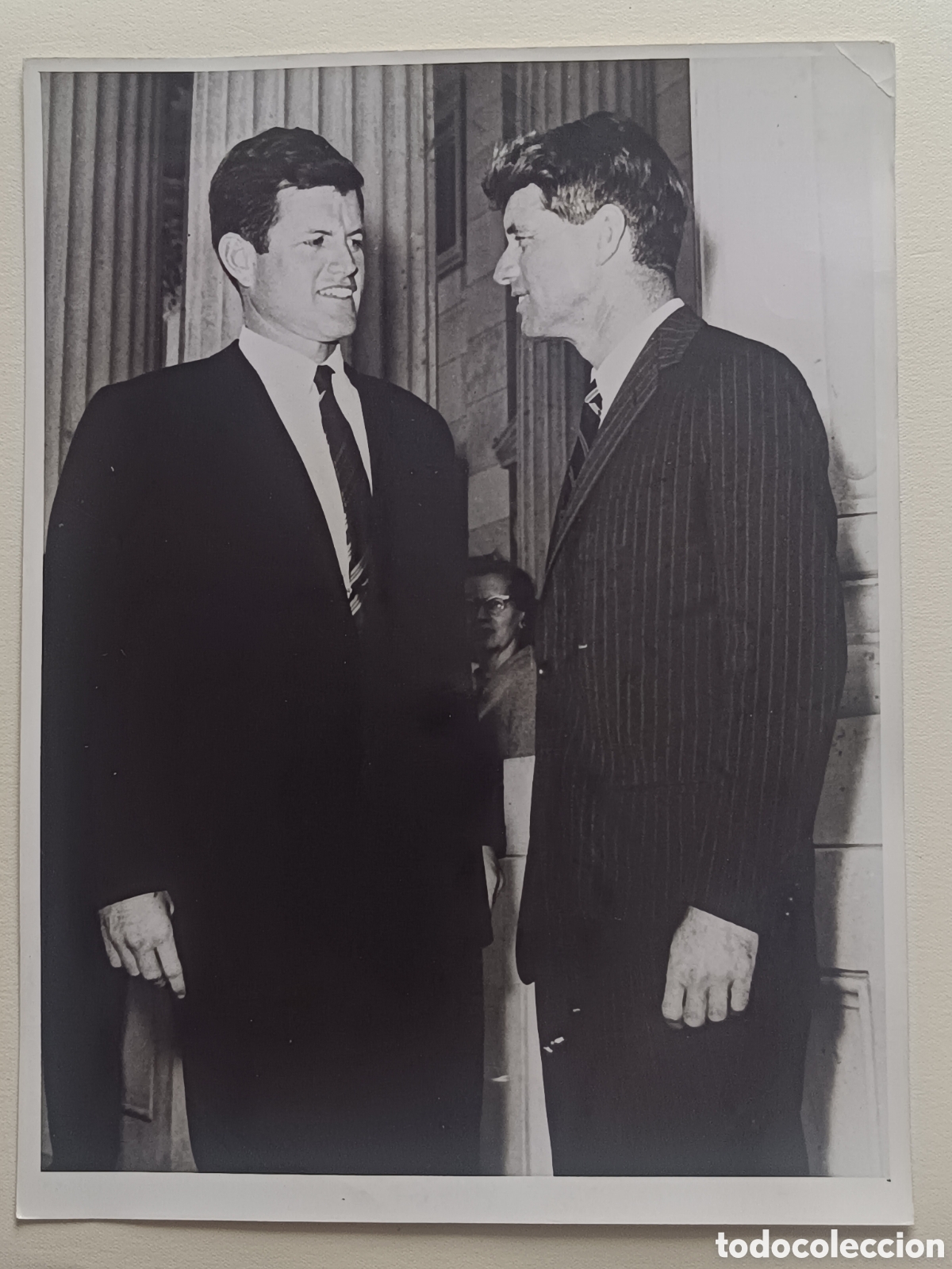 Fotograf&iacute;a antigua: FOTO PRENSA ORIGINAL KENNEDY 1965 ROBERT Y TED SENADORES JUNTOS AGENCIA CIFRA 18 x 24 cm