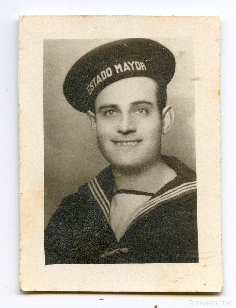 Fotograf&iacute;a antigua: Fotograf&iacute;a de un marino con lepanto de Estado Mayor, no se indica fot&oacute;grafo