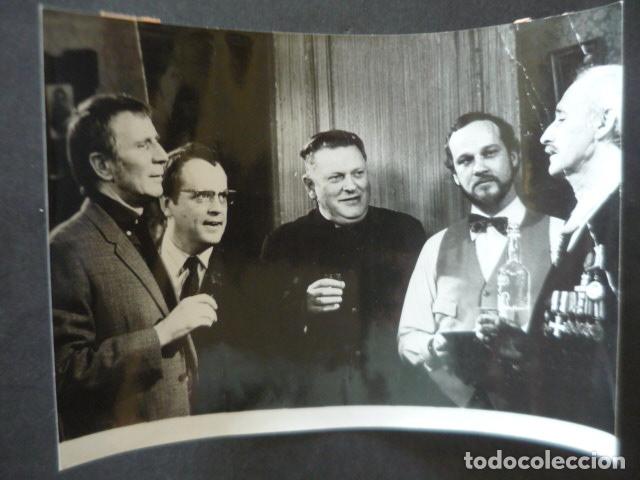 Fotograf&iacute;a antigua: TELEVISION ESPA&Ntilde;OLA DETECTIVE PUBLICO ANTIGUA FOTOGRAFIA ORIGINAL 13 X 18 CM