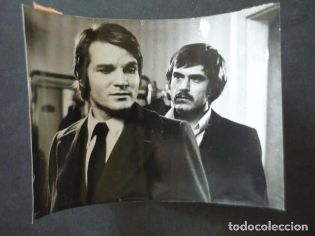 Fotograf&iacute;a antigua: TELEVISION ESPA&Ntilde;OLA SERIE EL COMISARIO ANTIGUA FOTOGRAFIA ORIGINAL 13 X 18 CM