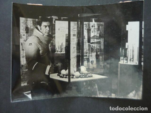 Fotograf&iacute;a antigua: TELEVISION ESPA&Ntilde;OLA SERIE ESPACIO 1999 ANTIGUA FOTOGRAFIA ORIGINAL 13 X 18 CM