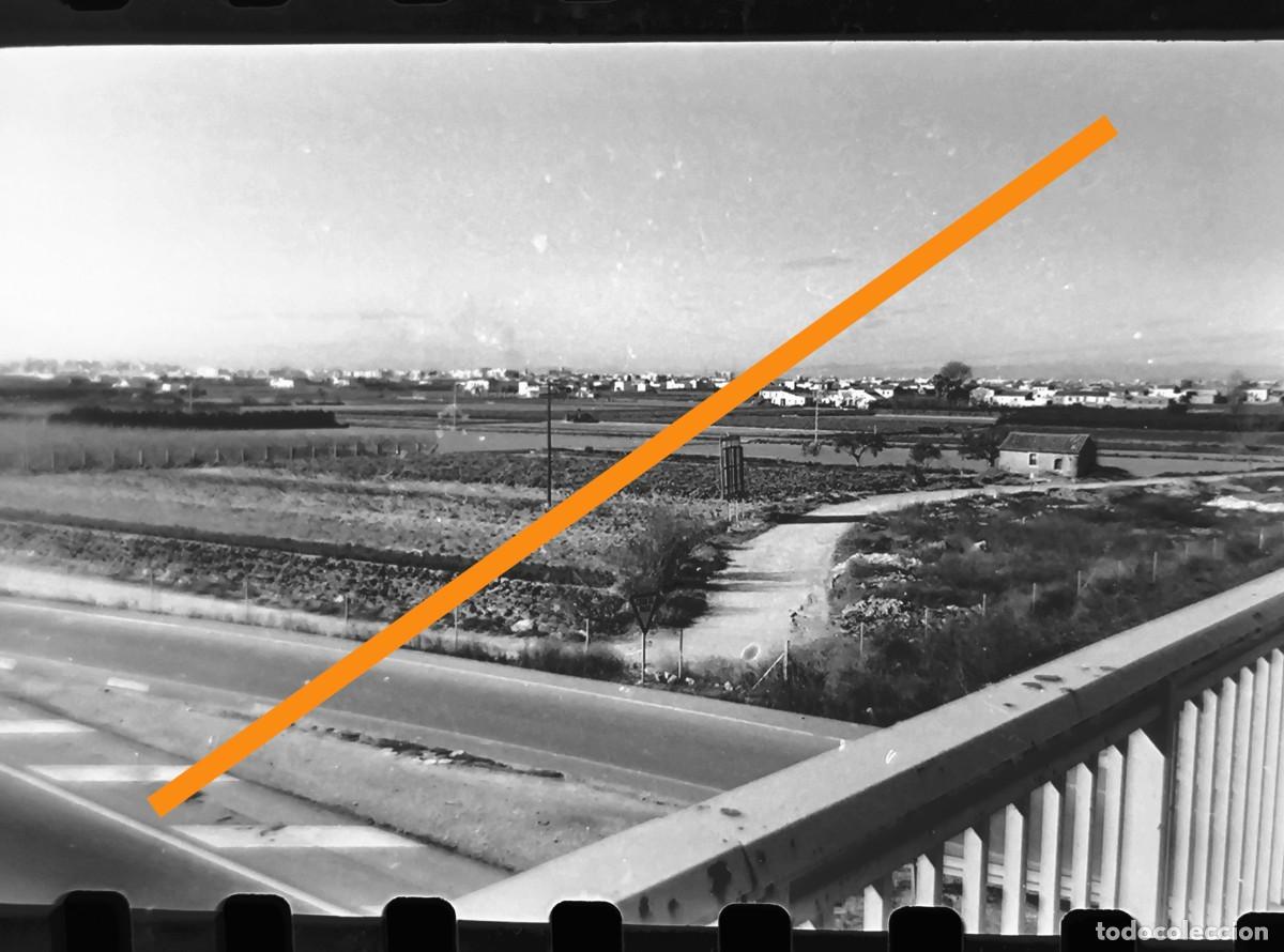 Fotograf&iacute;a antigua: Antiguo negativo de fotograf&iacute;a. Albuixech, terrenos factor&iacute;a Macosa ferrocarril. A&ntilde;os 60/70.