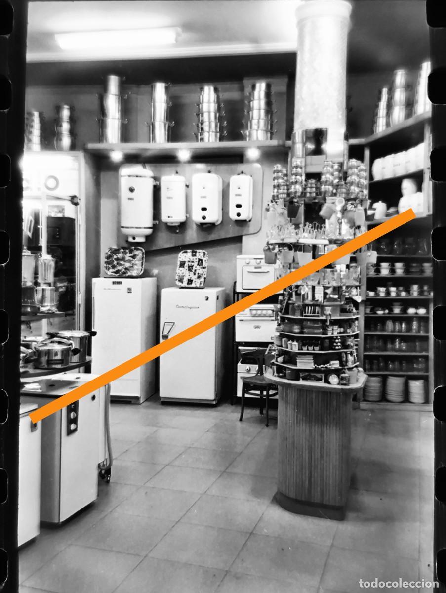 Fotograf&iacute;a antigua: Antiguo negativo de fotograf&iacute;a. Comercio vintage de electrodom&eacute;sticos y menaje. Valencia a&ntilde;os 50/60