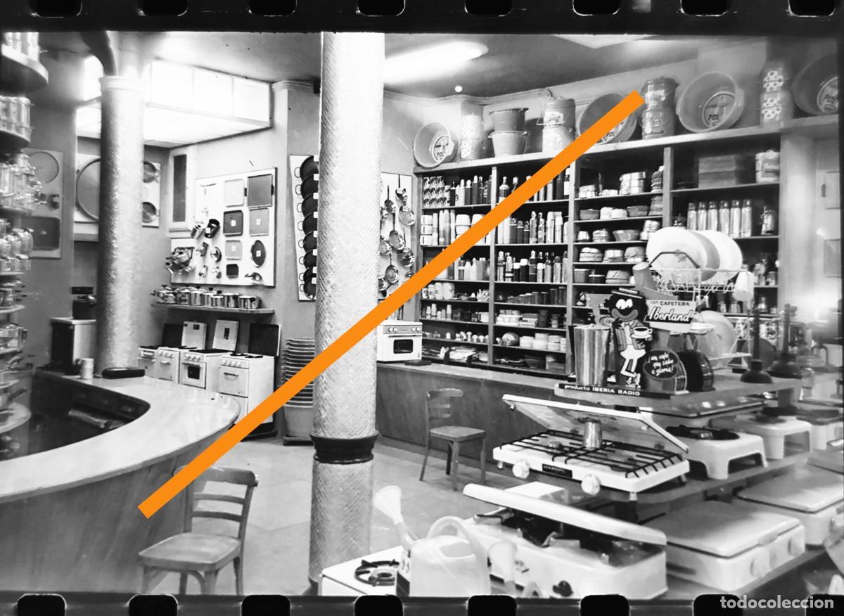 Fotograf&iacute;a antigua: Antiguo negativo de fotograf&iacute;a. Comercio vintage de electrodom&eacute;sticos y menaje. Valencia a&ntilde;os 50/60
