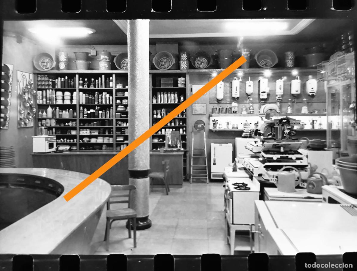 Fotograf&iacute;a antigua: Antiguo negativo de fotograf&iacute;a. Comercio vintage de electrodom&eacute;sticos y menaje. Valencia a&ntilde;os 50/60