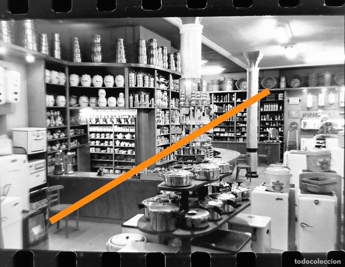 Fotograf&iacute;a antigua: Antiguo negativo de fotograf&iacute;a. Comercio vintage de electrodom&eacute;sticos y menaje. Valencia a&ntilde;os 50/60