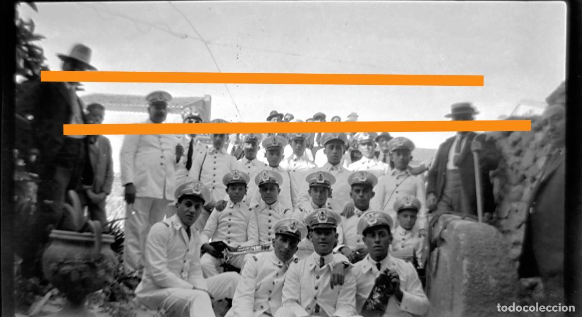 Fotograf&iacute;a antigua: Antiguo negativo de fotograf&iacute;a. Banda de m&uacute;sica. A&ntilde;os 20/30.