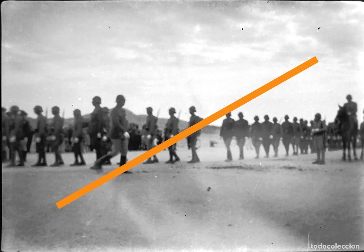 Fotograf&iacute;a antigua: Antiguo negativo de fotograf&iacute;a. Militar. A&ntilde;os 30/30