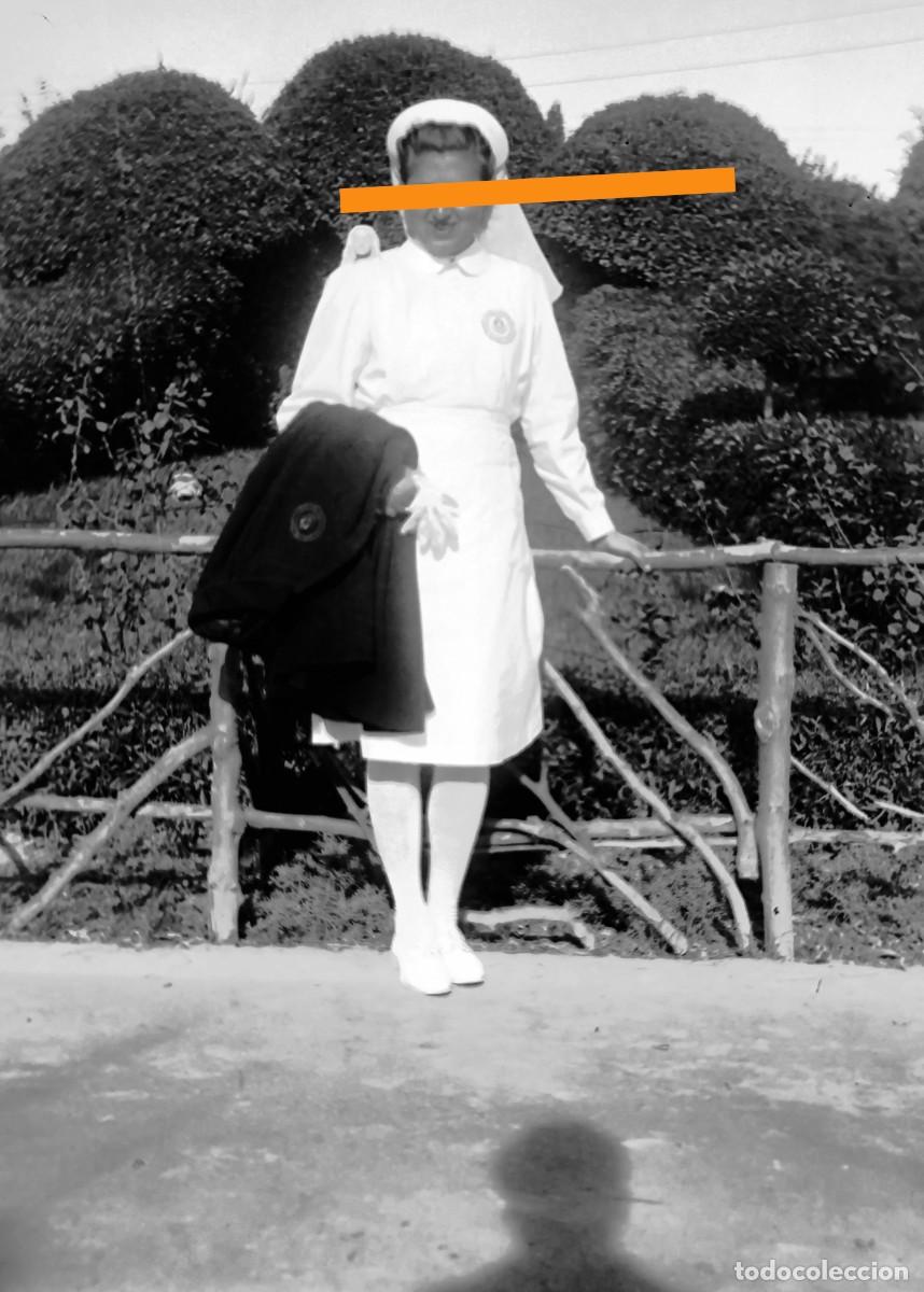 Fotograf&iacute;a antigua: Antiguo negativo de fotograf&iacute;a. Enfermera. A&ntilde;os 30.