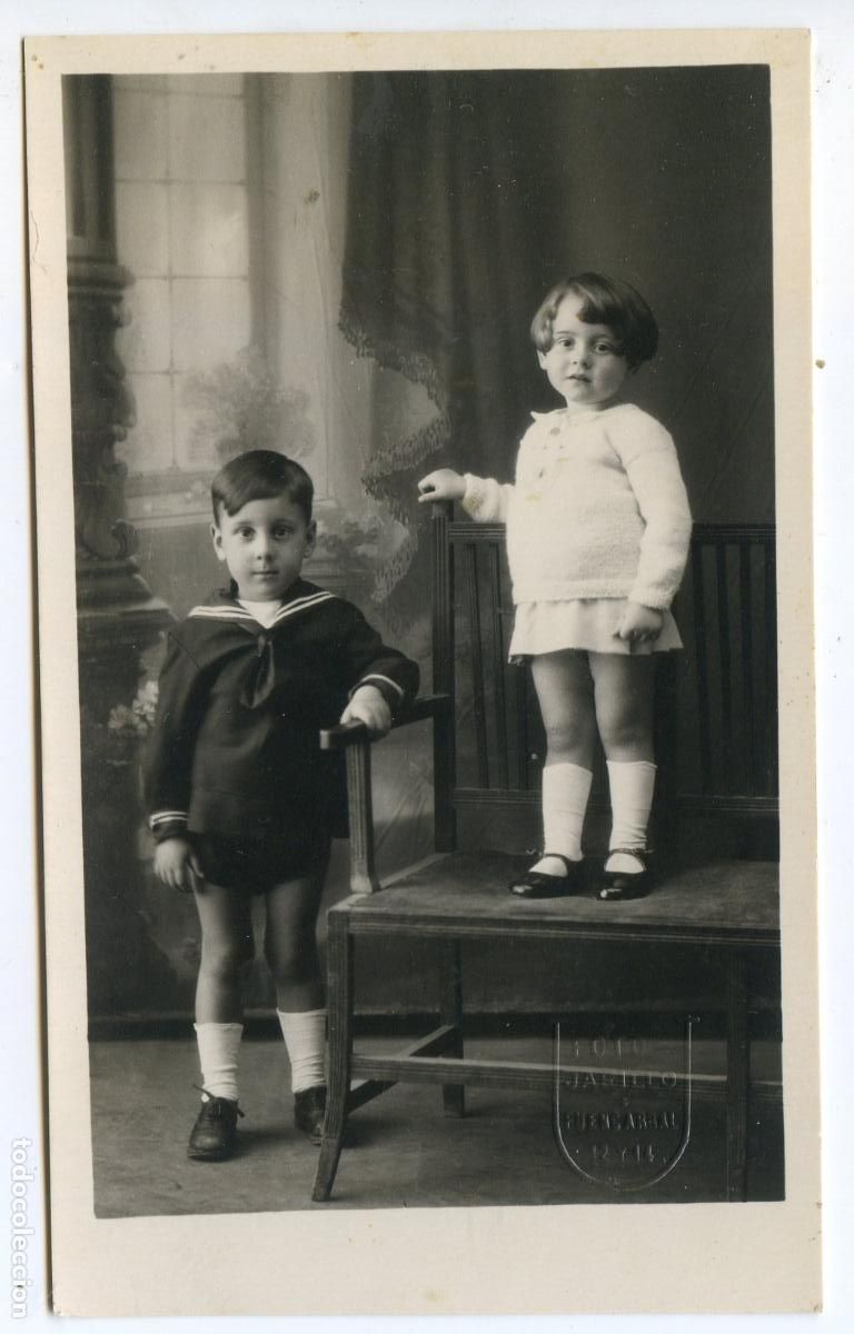 Antique Photography: Retrato de dos ni&ntilde;os. Foto Jarillo, Fuencarral 12 y 14, Madrid. Fotopostal