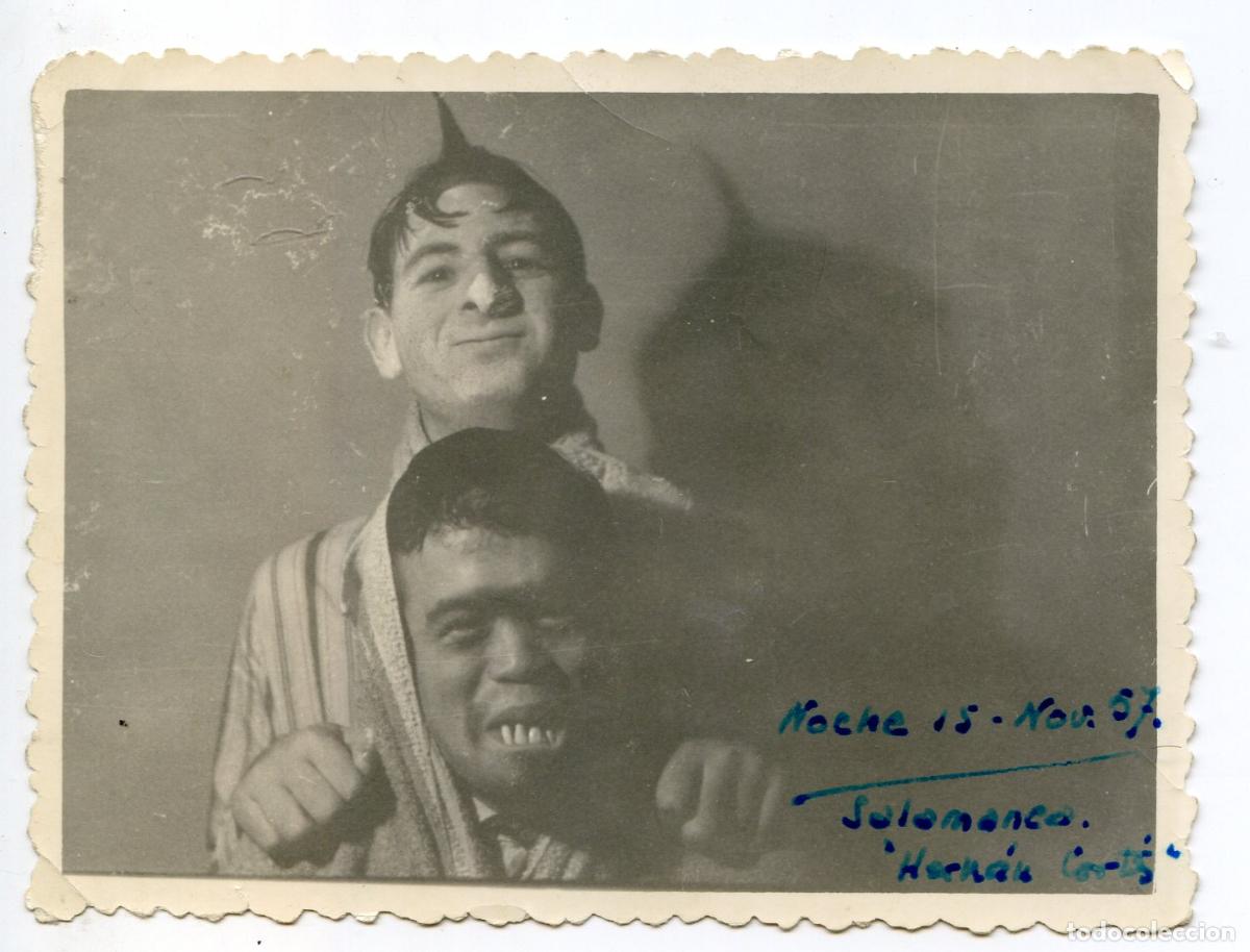 Alte Fotografie: Estudiantes en disfrazados en fiesta nocturna, Salamanca, Colegio Mayor Hern&aacute;n Cort&eacute;s, 1957