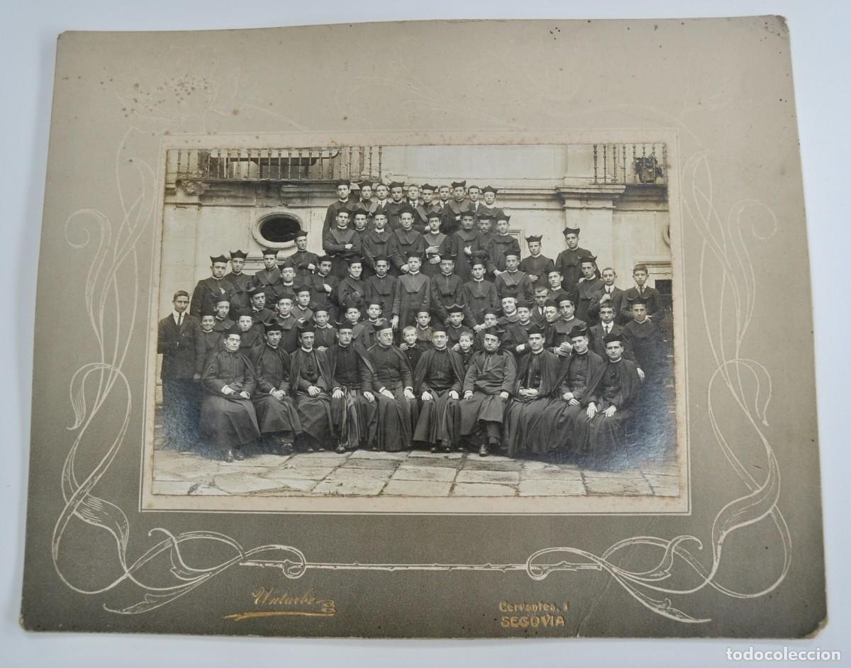 Fotograf&iacute;a antigua: Fotograf&iacute;a antigua original. Grupo de seminaristas posando. Fot&oacute;grafo: Unturbe. Segovia. Circa 1910.