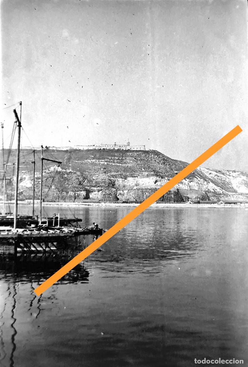 Fotograf&iacute;a antigua: Antiguo negativo de fotograf&iacute;a. Puerto de Barcelona. A&ntilde;os 50.