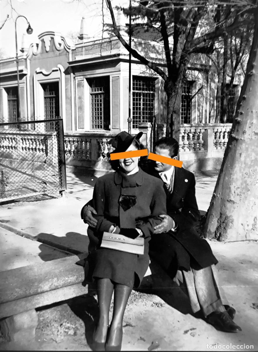 Fotograf&iacute;a antigua: Antiguo negativo de fotograf&iacute;a. Se&ntilde;or y se&ntilde;ora. A&ntilde;os 20/30