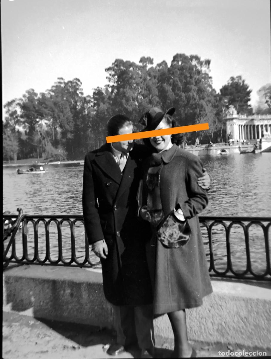 Fotograf&iacute;a antigua: Antiguo negativo de fotograf&iacute;a. Se&ntilde;or y se&ntilde;ora. Madrid. A&ntilde;os 20/30.