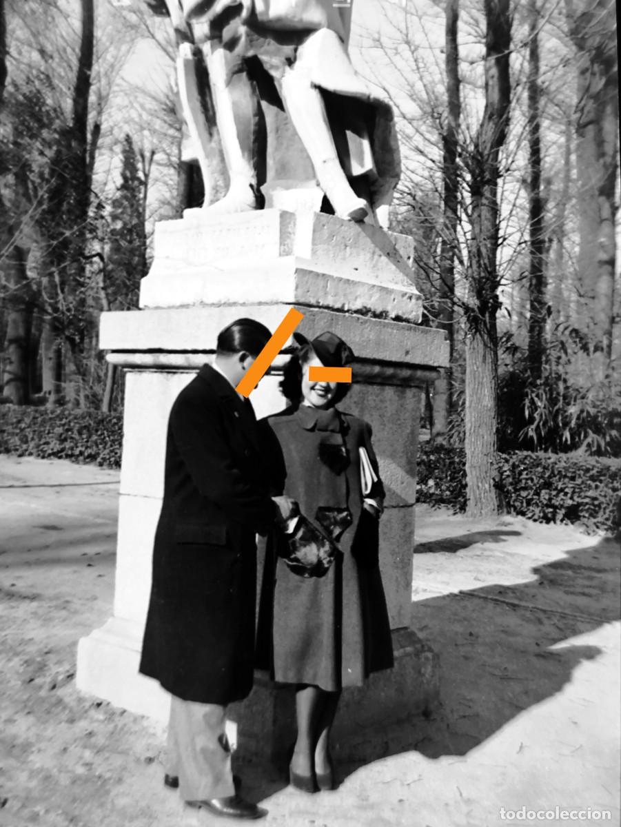 Alte Fotografie: Antiguo negativo de fotograf&iacute;a. Se&ntilde;or y se&ntilde;ora. Madrid. A&ntilde;os 30.