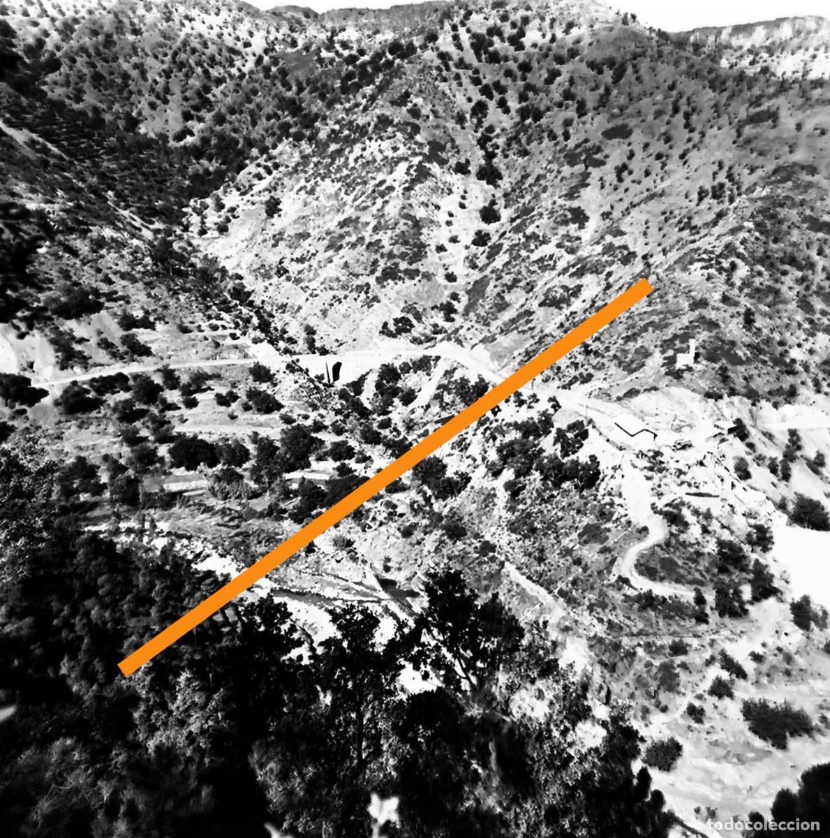 Fotograf&iacute;a antigua: Antiguo negativo de fotograf&iacute;a. Construcci&oacute;n pantano embalse o presa.