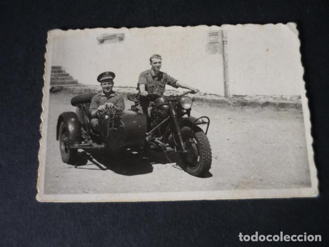 Fotograf&iacute;a antigua: SOLDADOS EN SIDECAR ANTIGUA FOTOGRAFIA 5 X 8 CM