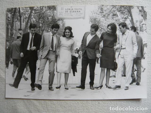 Alte Fotografie: BARCELONA FESTIVAL CANCION MEDITERRANEA ANTIGUA FOTOGRAFIA ORIGINAL 12 X 17 CM