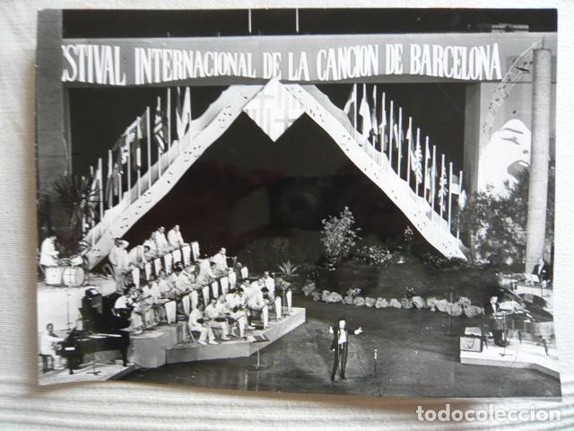 Fotografia antica: BARCELONA FESTIVAL CANCION MEDITERRANEA ANTIGUA FOTOGRAFIA ORIGINAL 18 X 24 CM