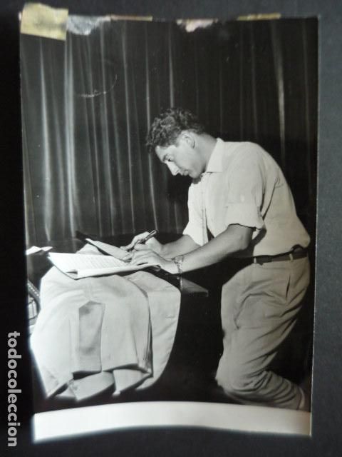 Antique Photography: PEDRO SAEZ CANTANTE MUSICO LOCUTOR DE VALDEPE&Ntilde;AS ANTIGUA FOTOGRAFIA ORIGINAL 11 X 17 CM