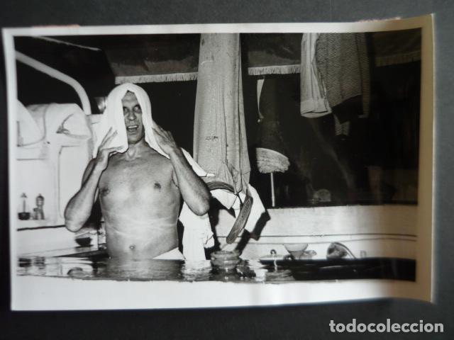 Fotografia antiga: GILBERT BECAUD ACTOR EN MALLORCA ANTIGUA FOTOGRAFIA ORIGINAL 18 X 12 CM