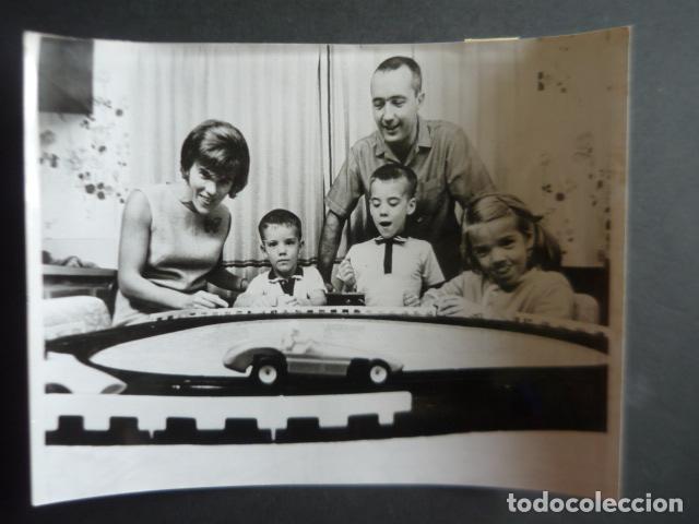Fotografia antica: JAMES MCDIVITT ASTRONAUTA NASA ANTIGUA FOTOGRAFIA ORIGINAL 18 X 24 CM