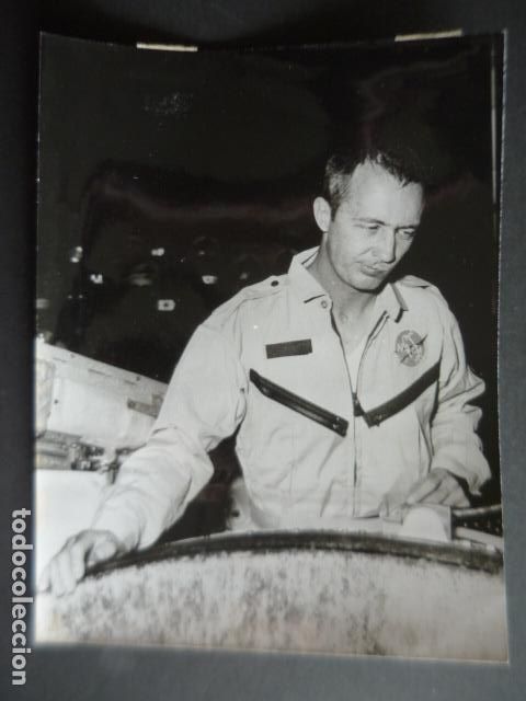 Antique Photography: JAMES MCDIVITT ASTRONAUTA NASA ANTIGUA FOTOGRAFIA ORIGINAL 18 X 24 CM
