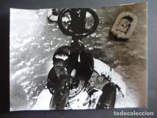 Fotografia antica: JAMES MCDIVITT ASTRONAUTA NASA ANTIGUA FOTOGRAFIA ORIGINAL 18 X 24 CM
