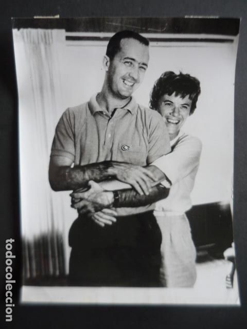 Fotografia antica: JAMES MCDIVITT ASTRONAUTA NASA ANTIGUA FOTOGRAFIA ORIGINAL 18 X 24 CM