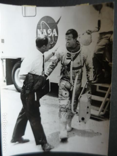 Fotograf&iacute;a antigua: LEROY GORDON COOPER ASTRONAUTA NASA ANTIGUA FOTOGRAFIA ORIGINAL 15 X 21 CM