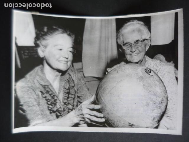 Fotografia antica: FAMILIA LEROY GORDON COOPER ASTRONAUTA NASA ANTIGUA FOTOGRAFIA ORIGINAL 15 X 21 CM