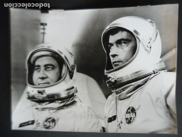 Antique Photography: YOUNG Y GRISSON ASTRONAUTAS NASA ANTIGUA FOTOGRAFIA ORIGINAL 18 X 24 CM