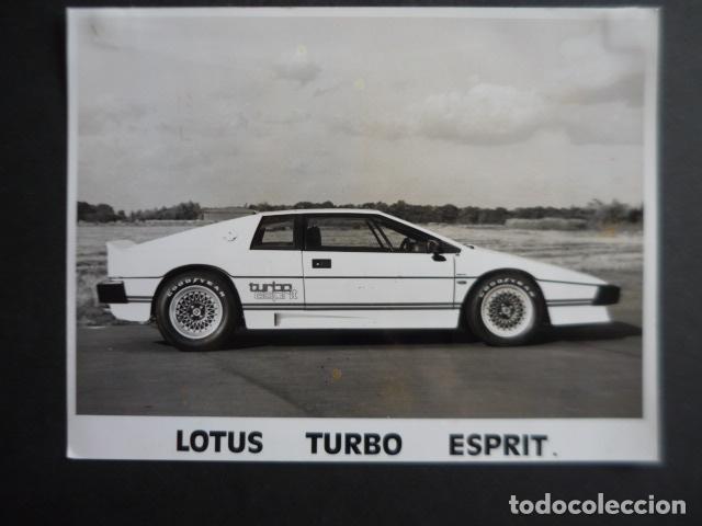 Fotografia antiga: LOTUS ESPRIT TURBO AUTOMOVIL AUTOMOCION ANTIGUA FOTOGRAFIA ORIGINAL 21.5 X 15.5 CM