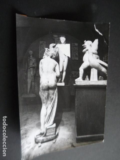 Fotograf&iacute;a antigua: MADRID REAL ACADEMIA BELLAS ARTES SAN FERNANDO SALA VACIADOS ANTIGUA FOTOGRAFIA ORIGINAL 18 X 24 CM
