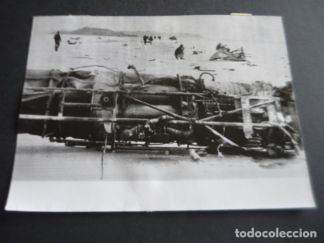 Fotograf&iacute;a antigua: CIRCUITO AUTOMOVILISMO BONNEVILLE ACCIDENTE ANTIGUA FOTOGRAFIA ORIGINAL 16 X 22 CM