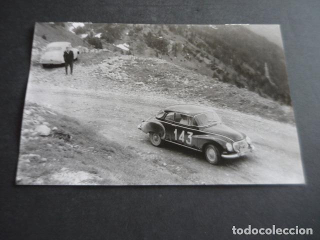 Fotograf&iacute;a antigua: CIRCUITO AUTOMOVILISMO RALLYE VALLE DE ARAN ACCIDENTE ANTIGUA FOTOGRAFIA ORIGINAL 18 X 12 CM