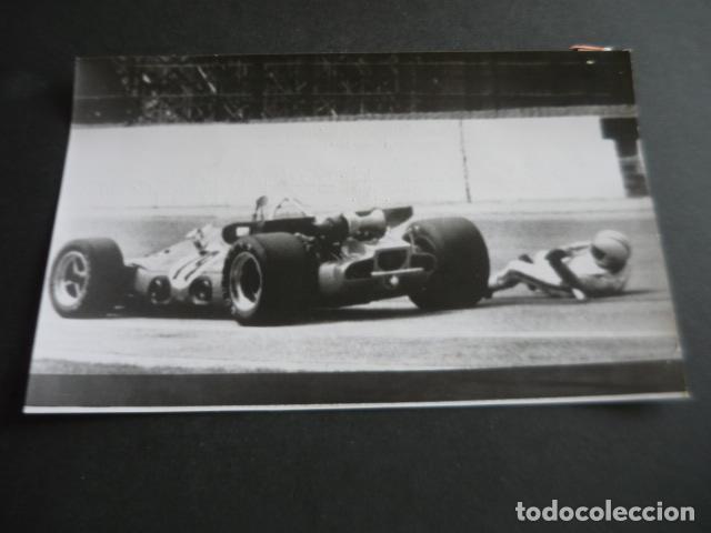 Fotograf&iacute;a antigua: INDIANAPOLIS 500 MILLAS CIRCUITO AUTOMOVILISMO ACCIDENTE ANTIGUA FOTOGRAFIA ORIGINAL 14 X 24 CM