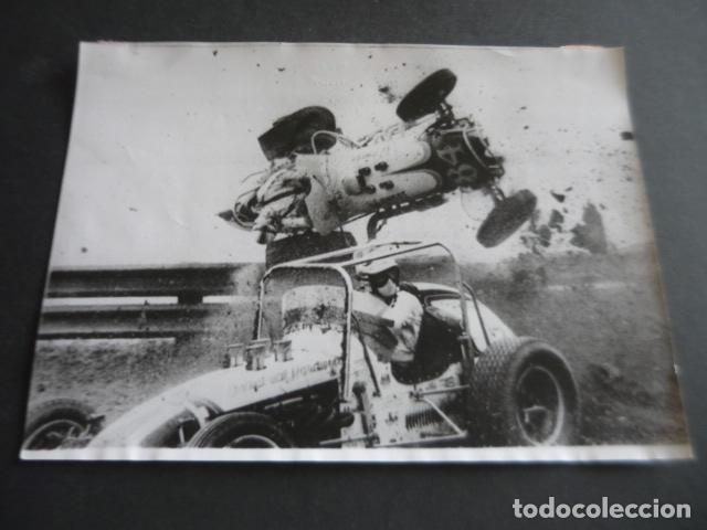 Fotograf&iacute;a antigua: INDIANAPOLIS USA CIRCUITO AUTOMOVILISMO ACCIDENTE ANTIGUA FOTOGRAFIA ORIGINAL 18 X 24 CM