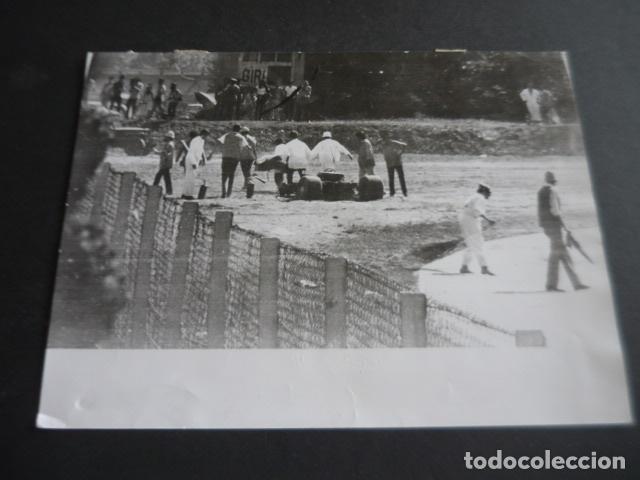 Photographie ancienne: MONZA ITALIA CIRCUITO AUTOMOVILISMO ACCIDENTE ANTIGUA FOTOGRAFIA ORIGINAL 18 X 24 CM