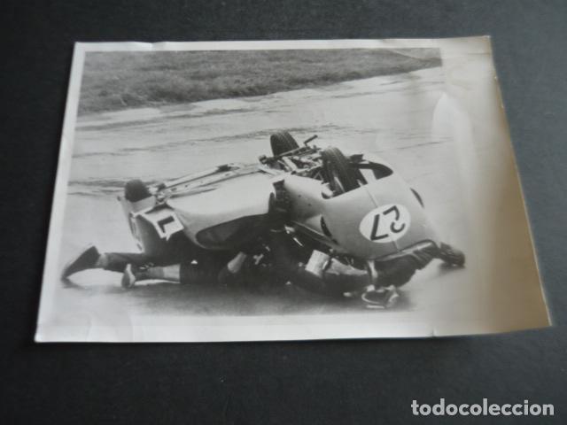 Photographie ancienne: BRANDS HATCH REINO UNIDO AUTOMOVILISMO ACCIDENTE ANTIGUA FOTOGRAFIA ORIGINAL 18 X 13 CM