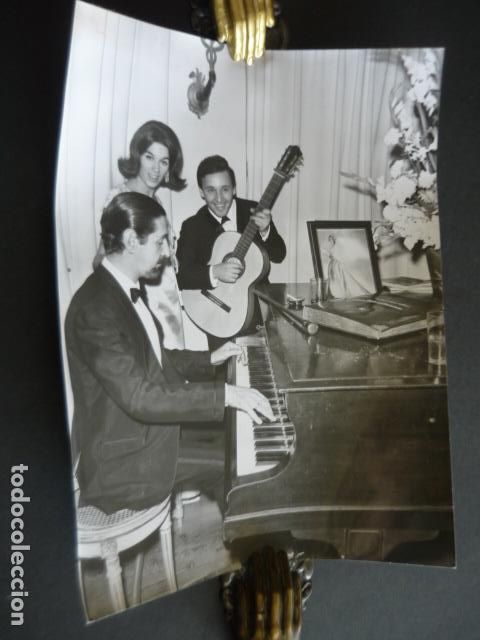 Fotograf&iacute;a antigua: NATALIA FIGUEROA ESCRITORA CON JAIME DE MORA Y ARAGON ANTIGUA FOTOGRAFIA ORIGINAL 24 X 18 CM