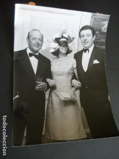 Photographie ancienne: NATALIA FIGUEROA ESCRITORA CON ALFONSO FIERRO ANTIGUA FOTOGRAFIA ORIGINAL 18 X 24 CM